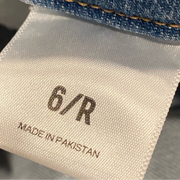 Express Super High Rise Midi Denim Shorts Women’s Size 6 R Mom Jean Belted Jorts - Picture 7 of 13